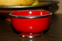 <b>         Ceramika - Miseczka Z Metalową Opaską W Czerwieni - Mniejszy Model<b>