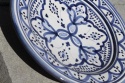 <b>          Ceramika - Talerz Marokański Safi - Niezwykłe Połączenie Bieli I Granatu<b>