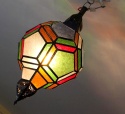 <b>       Lampion Lampa Latarnia Marokański Wielobok - Szklane Ściany w Wyrazistych Barwach<b>